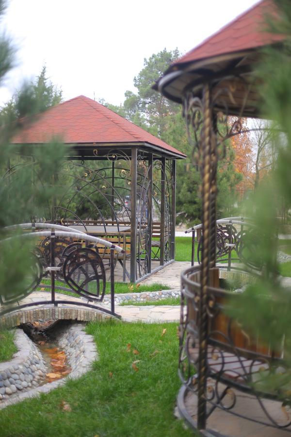 Sipehr Hotel Chkalovsk エクステリア 写真