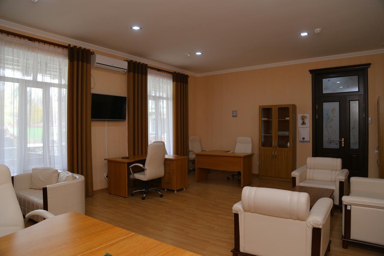 Sipehr Hotel Chkalovsk エクステリア 写真